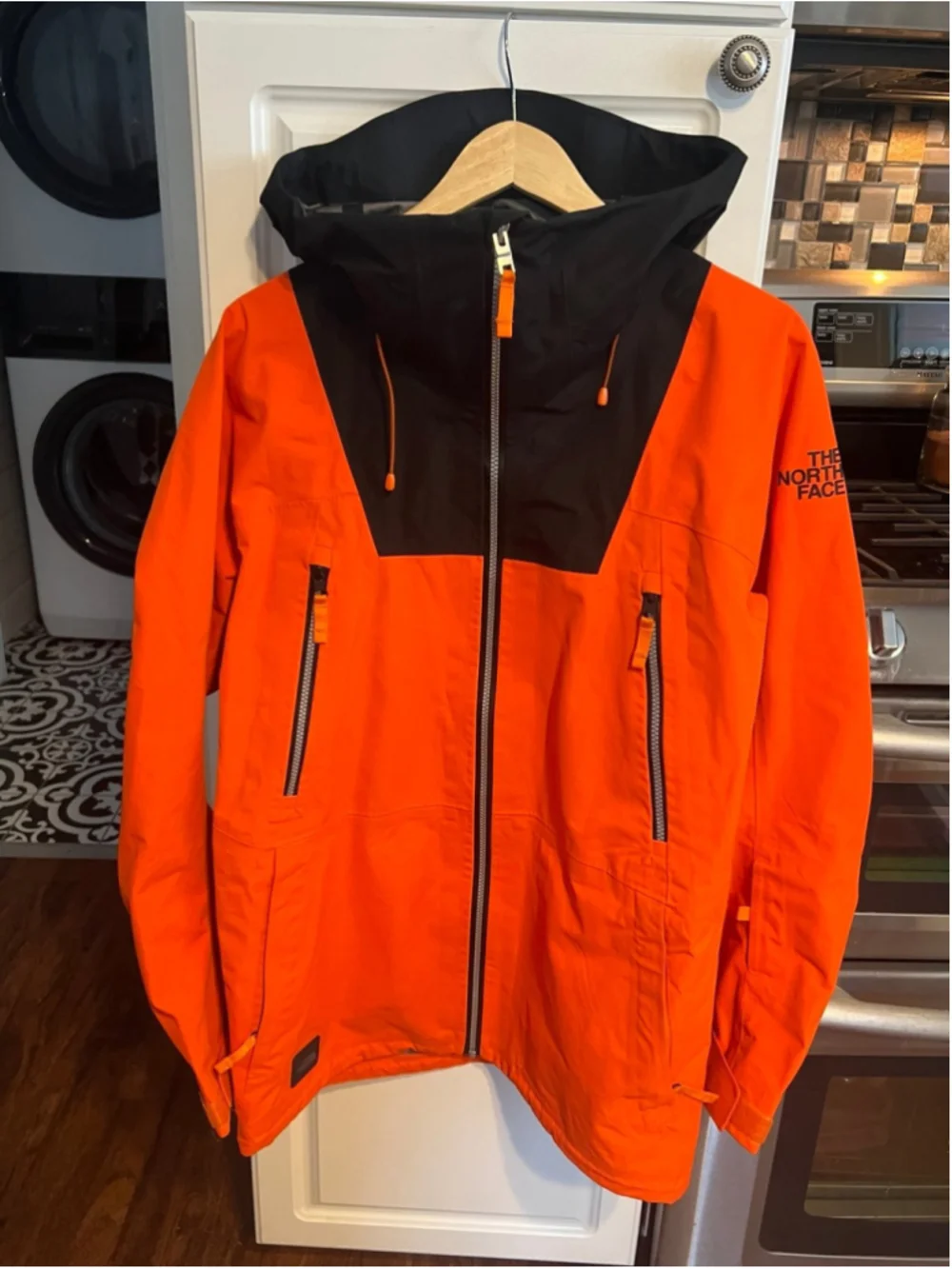 The North Face Ceptor Hooded Jacket Men’s Orange